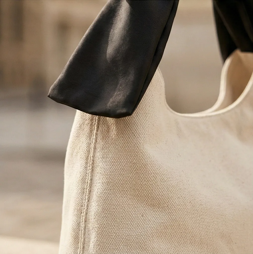 Bow-handle canvas bag detail 3 / 蝴蝶结手柄帆布包局部细节 3