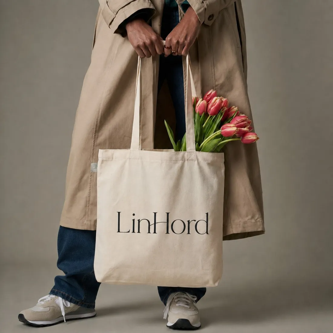 Flat canvas tote in use 1 / 平口帆布托特包使用场景 1