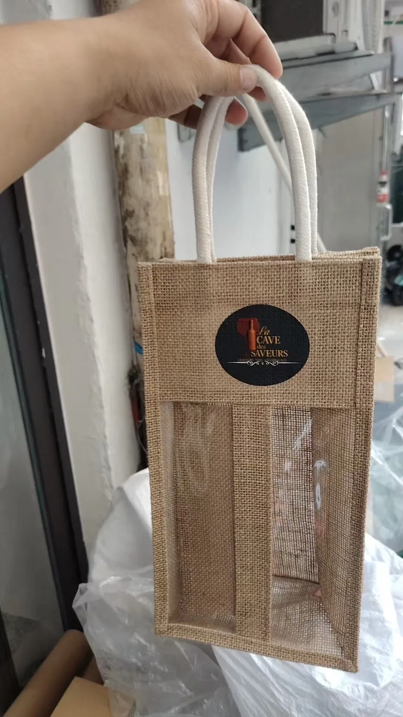 Window jute wine bag quality detail 1 / 透明窗黄麻酒袋质检细节 1