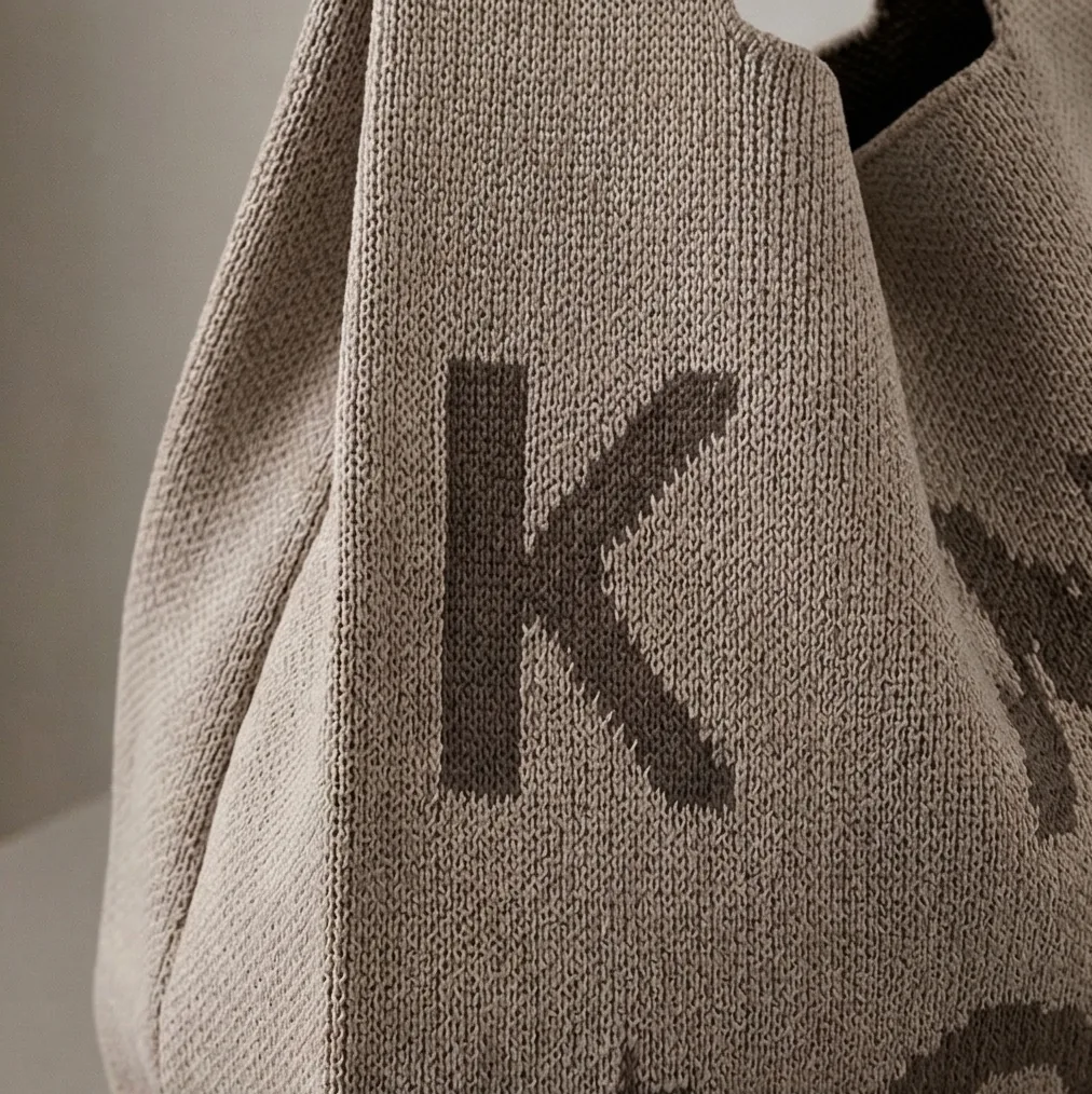 Jacquard knit vest bag detail 1 / 提花针织马甲包局部细节 1